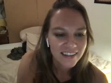 girl
        strangerskiss cam image #680058