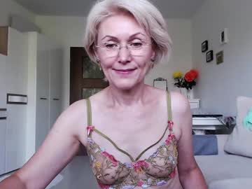 girl
        jasmin18v cam image #4330739
