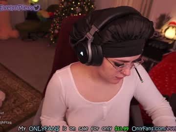 girl
        evelynpiers cam image #372701