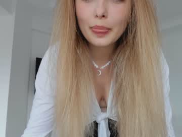 girl
        victoria_karma cam image #396964