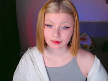 girl
        loraloveu cam image #6121887
