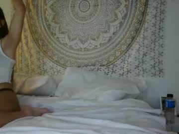girl
        cindyloulou1 cam image #3108853