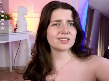 girl
        cutie_pearl cam image #4298403