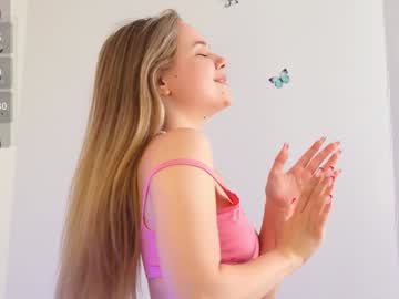 girl
        molly__meow cam image #4423027