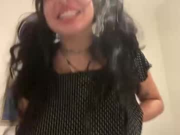 girl
        katviraxx cam image #5744447