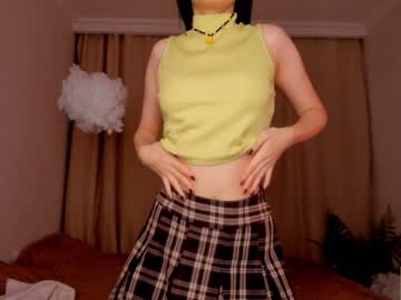 girl
        amandamedrano cam image #936847