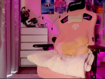 girl
        _witch__ cam image #6365443