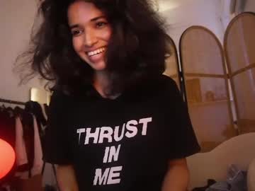 girl
        mariyya cam image #6859823