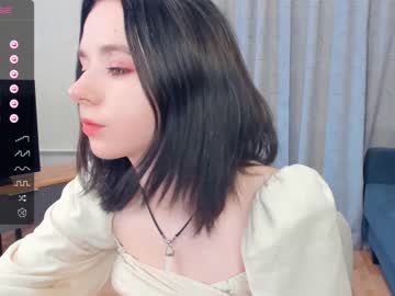 girl
        augustadyer cam image #3841786