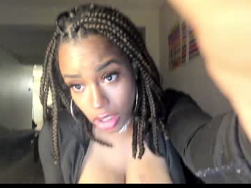 girl
        napudi1 cam image #3002703