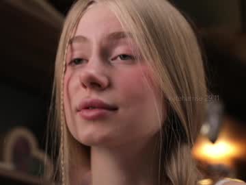 girl
        kateharrise cam image #5583525