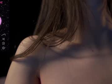 girl
        lucie_beltran cam image #4415712