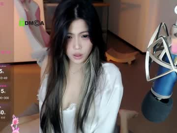 girl
        akina520 cam image #4938047