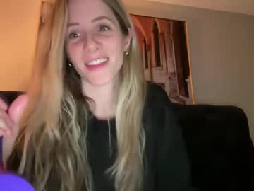 girl
        luxlovely111 cam image #5902923