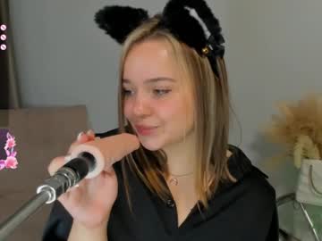 girl
        melissabowen cam image #4952098