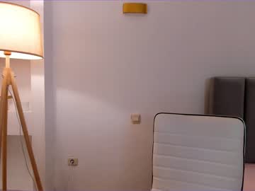 girl
        amiliyan cam image #4245874
