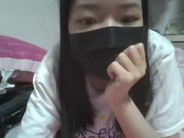 girl
        godempress cam image #4263000