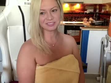 girl
        kiradivine cam image #2011753