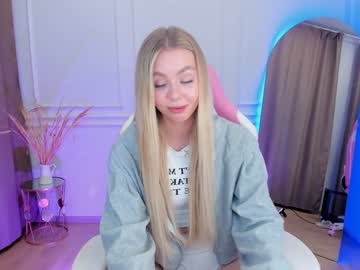 girl
        cassie_palmer cam image #5454165