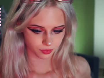 girl
        audreycarvin cam image #5117630