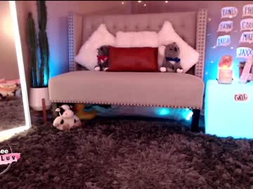girl
        aubrilee cam image #341919