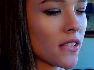 girl
        _demi_dee_ cam image #1719354
