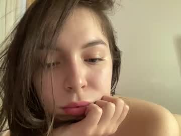 girl
        carlypops cam image #4864962