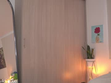 girl
        laura_roldan cam image #5718638