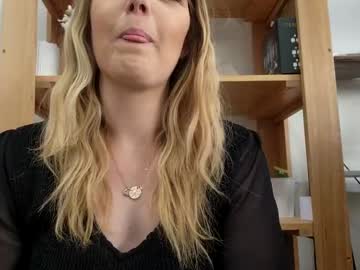 girl
        hockeywife cam image #1350574