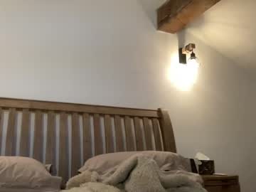 couple
        littleinnocentjessy cam image #4019373
