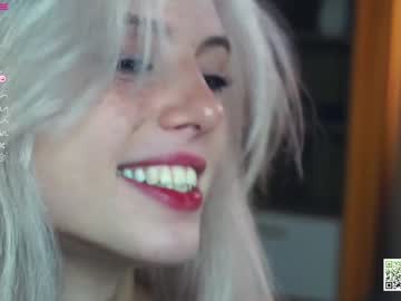 girl
        audreycarvin cam image #4699392