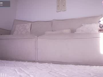 girl
        lil_eva cam image #5101887