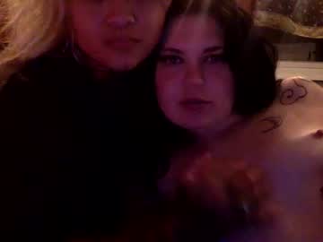 couple
        scardillpickle cam image #2046966
