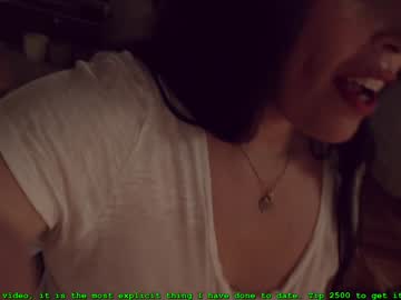 girl
        mila_ cam image #5244287