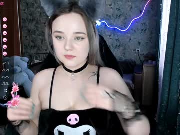 girl
        your_small_bunny cam image #5480508