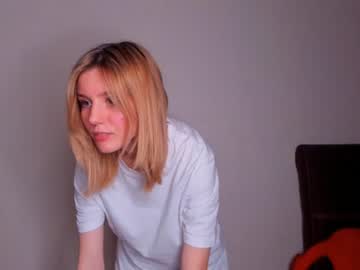 girl
        denisegarcias cam image #862729