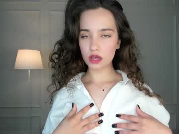 girl
        kopiily cam image #2317871