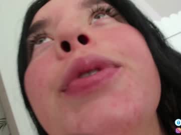 girl
        pavlovacoluccii_ cam image #700771