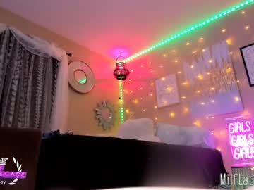 girl
        milf_lacey cam image #1013150