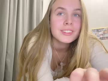 girl
        gosssip cam image #528988