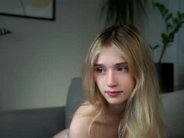 girl
        taitehambelton cam image #5157273