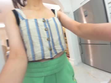 girl
        ehotlovea cam image #243057