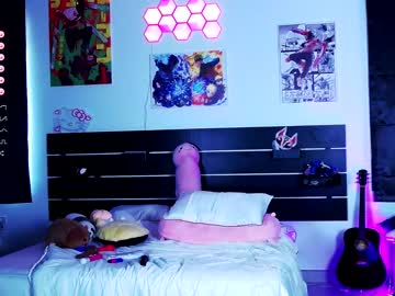 girl
        madnessalise cam image #2296733