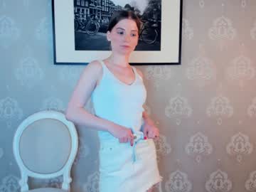 girl
        petradeary cam image #4060186