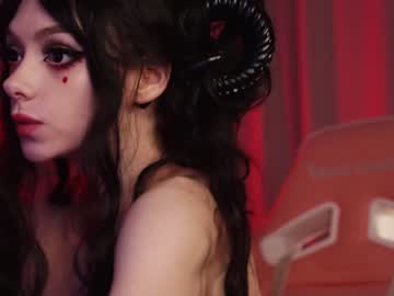girl
        holliwould_ cam image #4032384