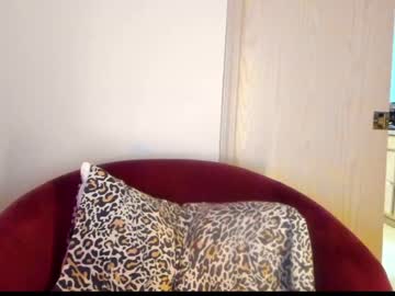 girl
        napudi1 cam image #466148