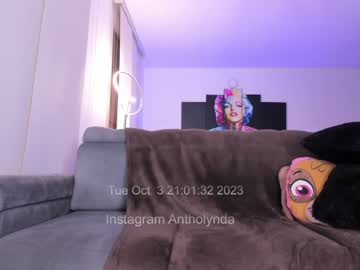 girl
        anthoneladoll cam image #2548158
