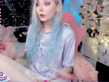 girl
        littleflufflepuff cam image #739614