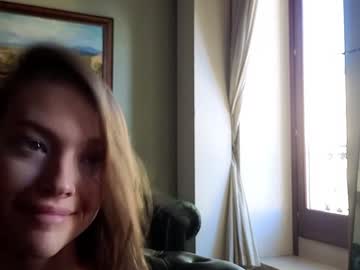 girl
        _demi_dee_ cam image #5151521