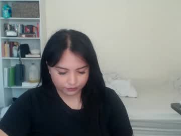 girl
        iamplutonianlust cam image #1354040